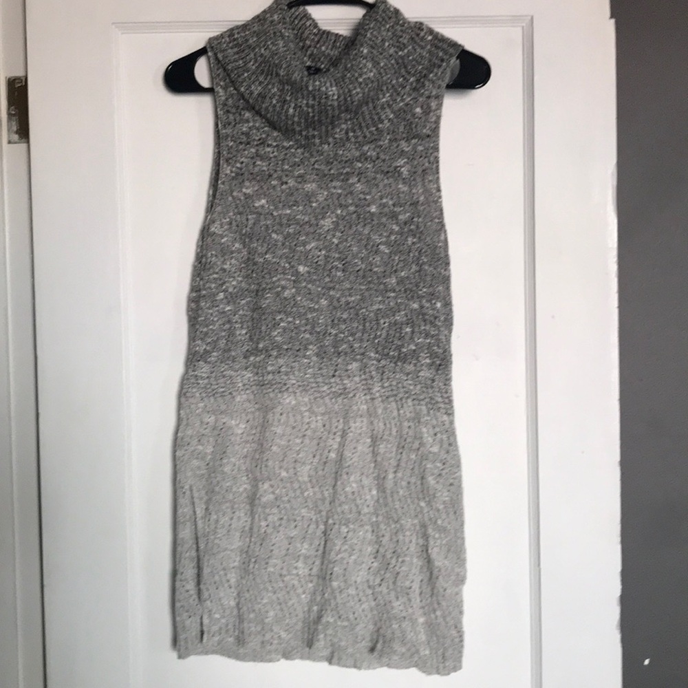 Sweet cowl neck sleeveless vest for  fall 